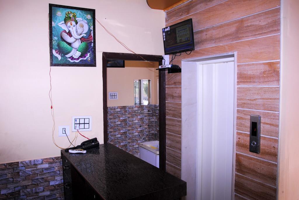 Meru Palace Guest House And Restaurant Tonk Esterno foto